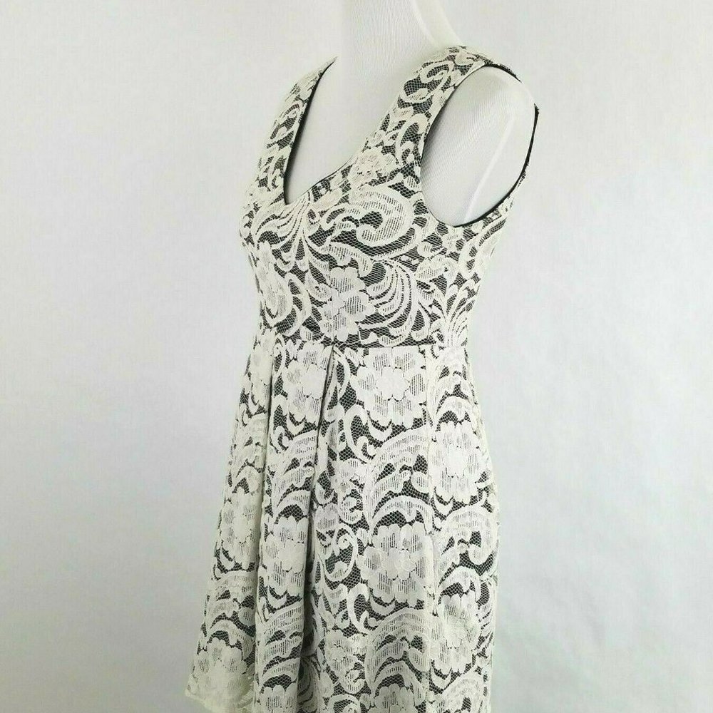 Monteau V Neck Lace High Low Pleated Party Dress